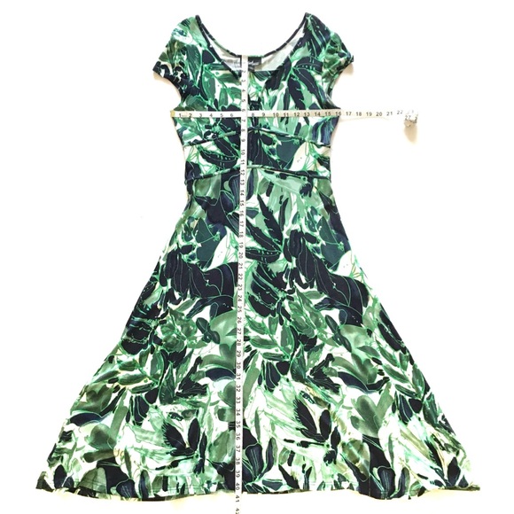 Click Collection Medium Floral Print Midi Dress - Picture 7 of 8